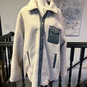 Liv Outdoor Sherpa Jacket. Size XL New‎ $99.99